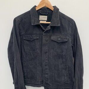 Universal Thread black jean jacket